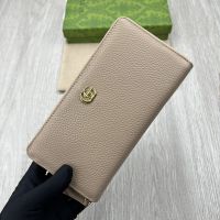 Gucci Large Marmont Zip Around Wallet In Textured Leather Khaki/Yellow